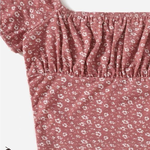 Dusty Pink Floral Scoop Neck Cropped Tee - Picture 4 of 4